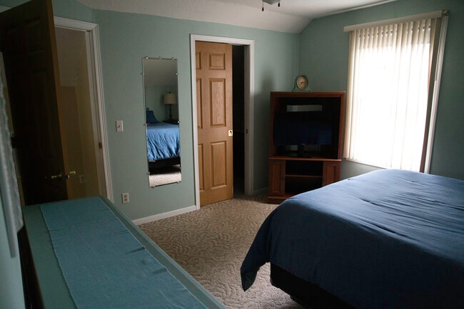Building Photo - 266 Paradise Island Dr