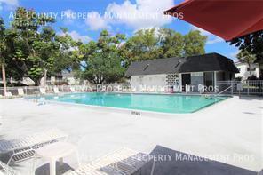 Building Photo - 4511 3rd St Cir W