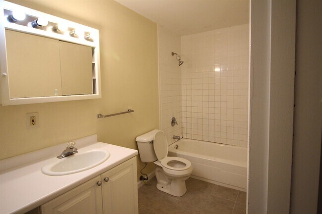 Building Photo - 73 E Broadway