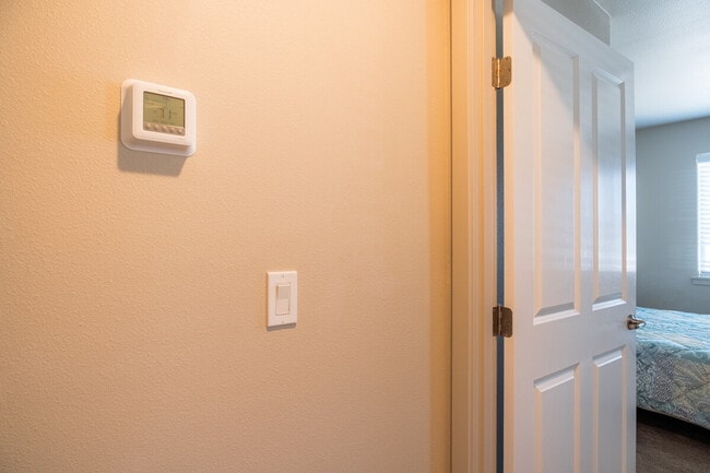 Building Photo - 5706 W 1st Pl