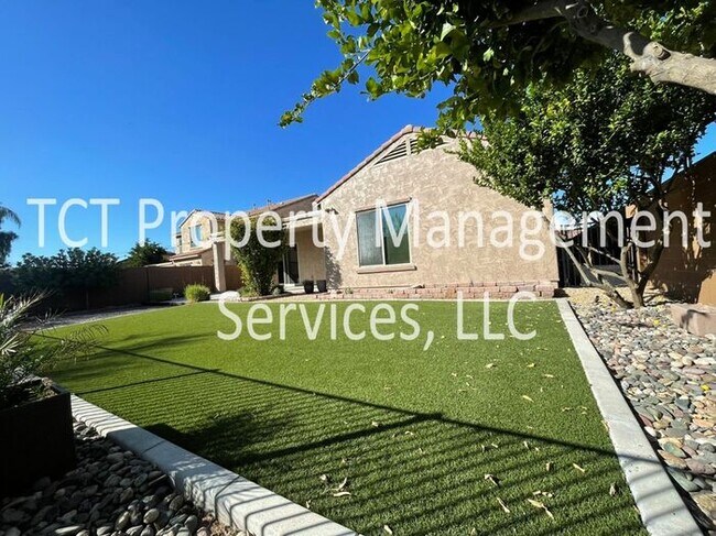 Building Photo - Stunning Home in Gated Community