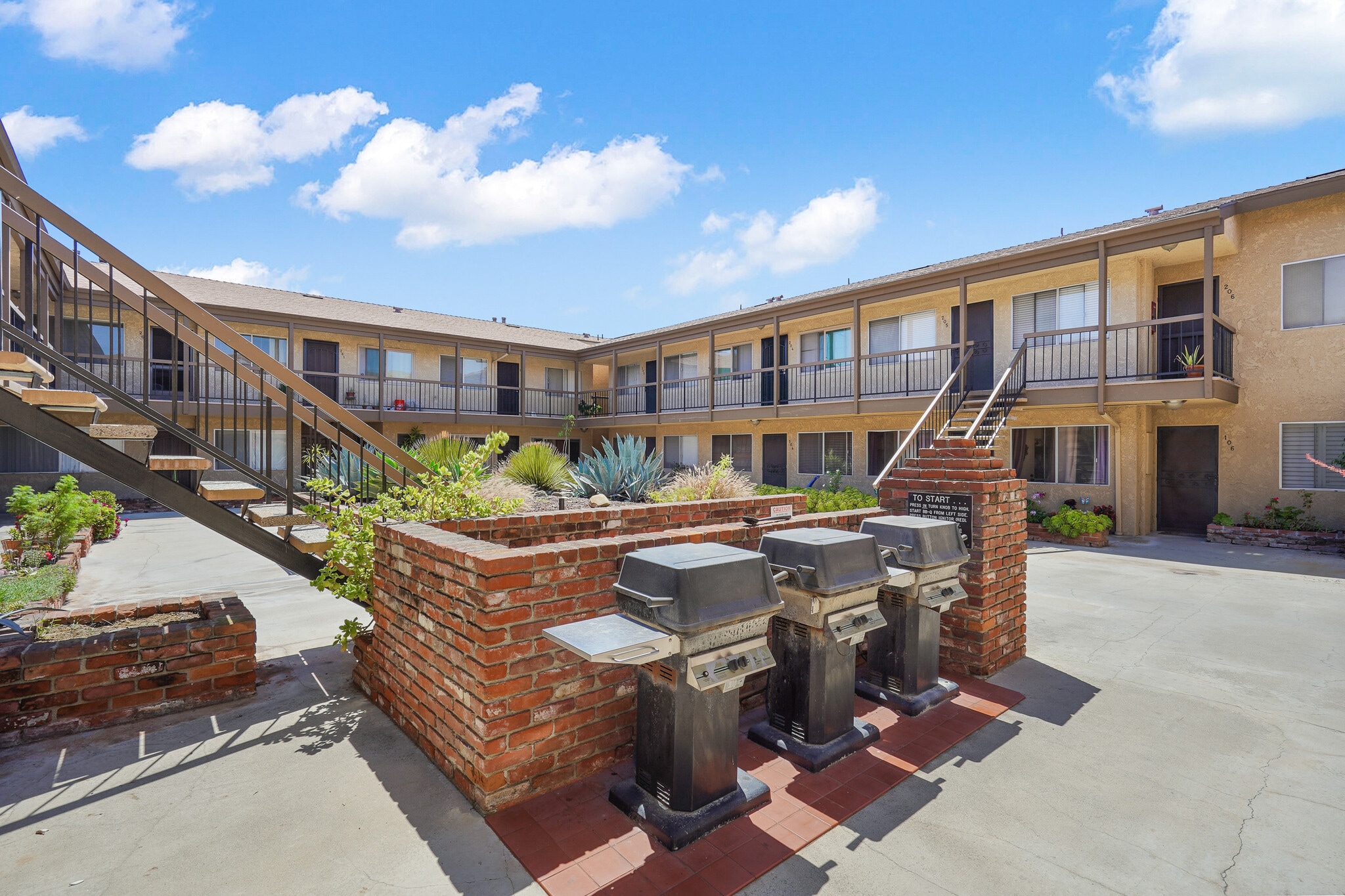 Building Photo - 4633 Marine Ave