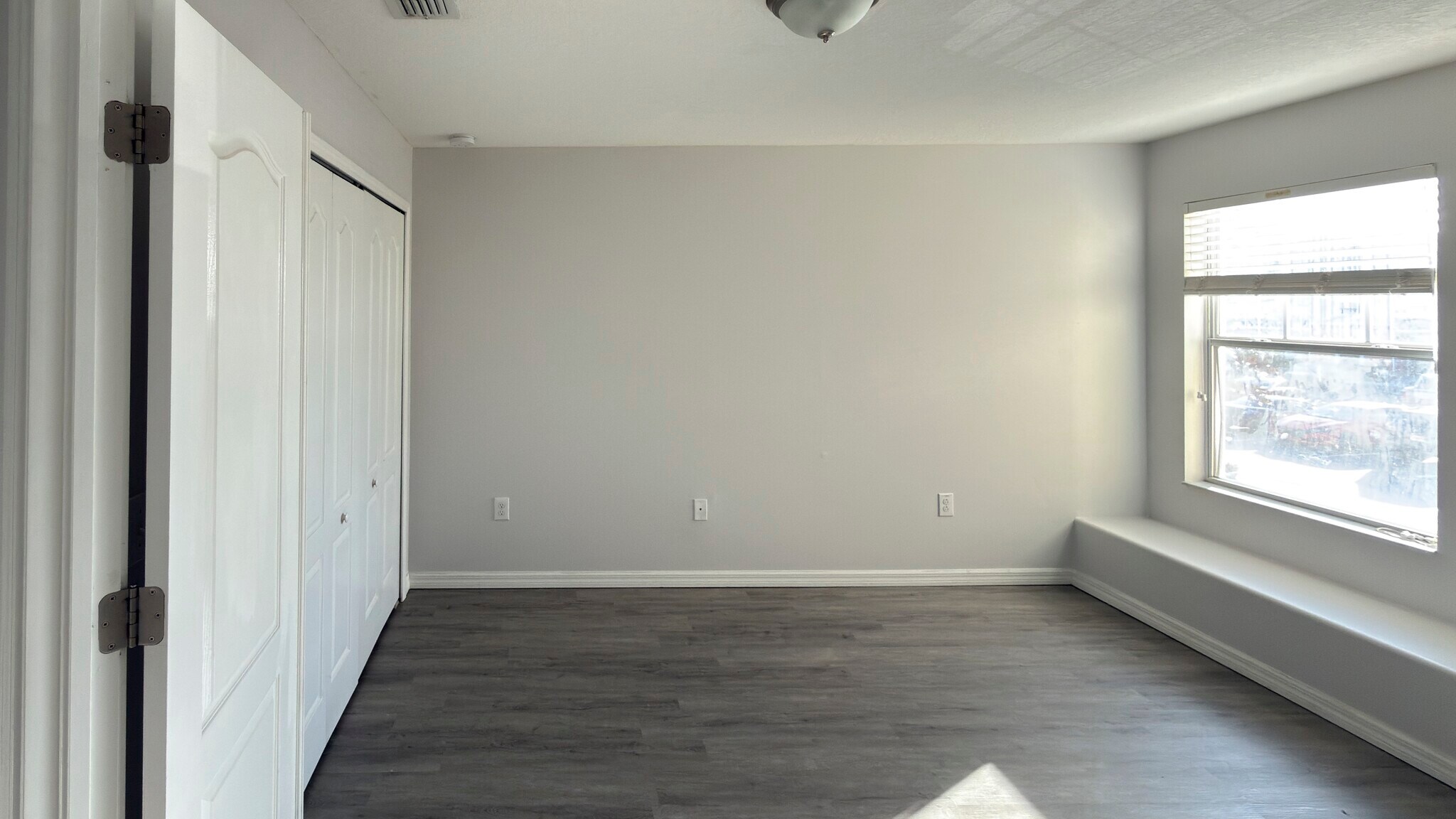 Building Photo - 4046 Mountain Chestnut Way