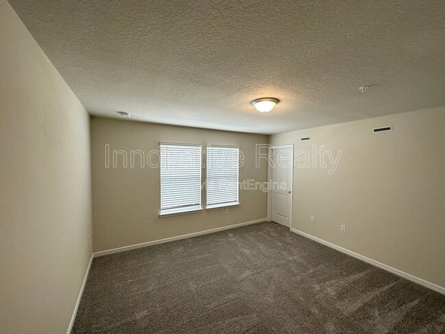 Building Photo - 2887 Clever Ln