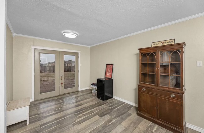 Building Photo - 6913 SW Beta Ave