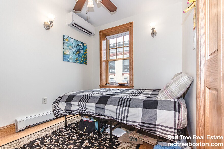 Building Photo - 14 S Russell St