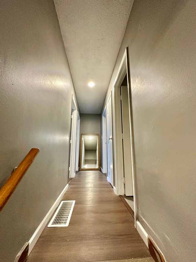 Building Photo - 4927 W Southern Ave