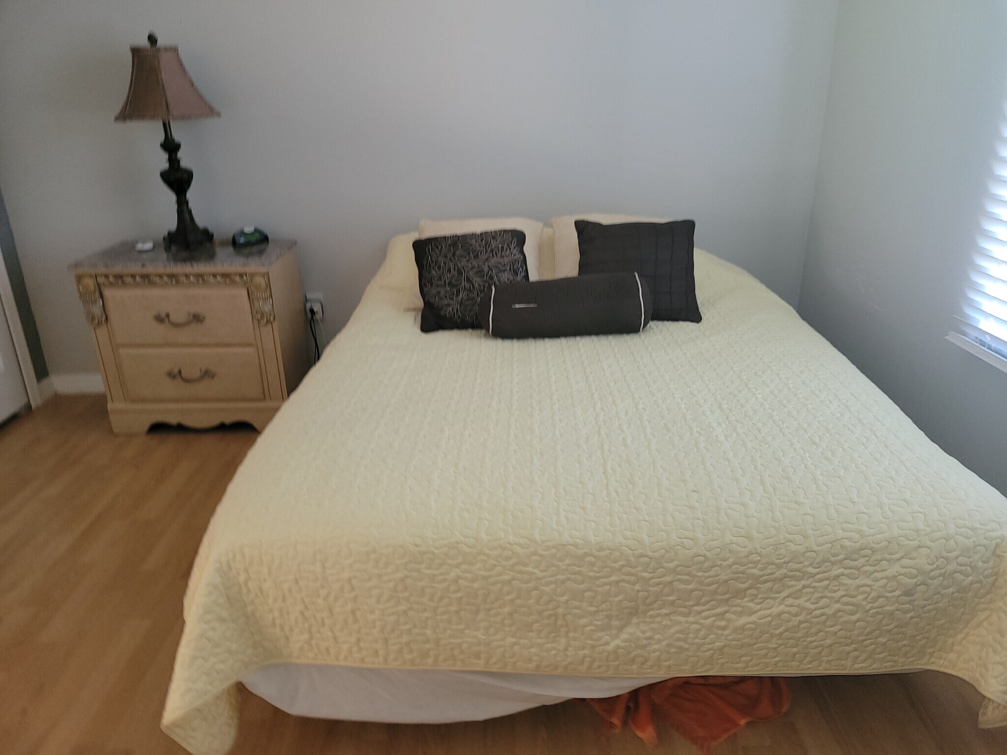 2nd room for rent - 106 Woodbury Pines Cir