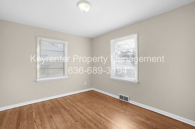 Building Photo - COMING SOON!! Charming 3-Bedroom Home in a Prime Saint Charles Location!