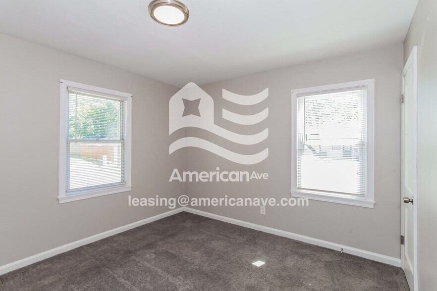 Building Photo - 1411 Francis Dr