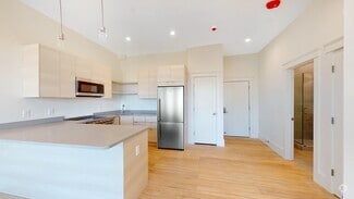Building Photo - 1510 N Shore Rd