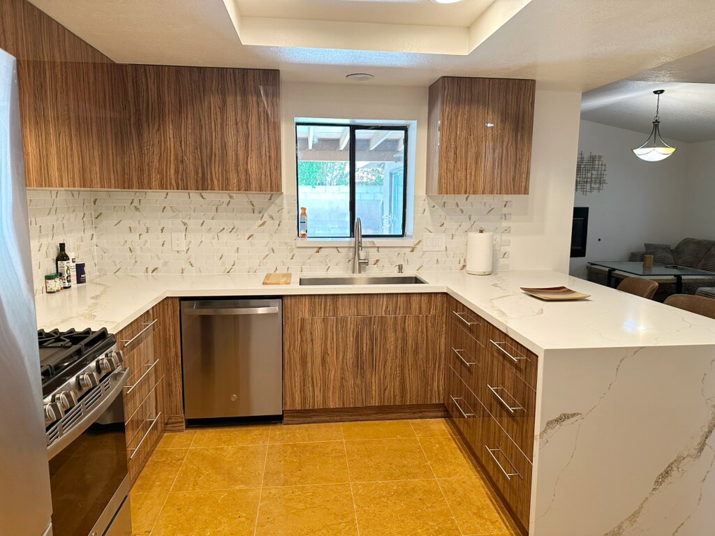 Building Photo - 43550 Carmel Cir