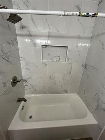 Building Photo - 2017 Tolosa Dr