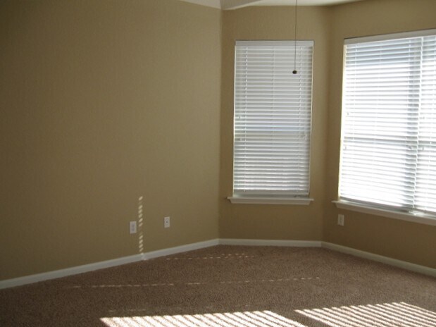 Building Photo - 1402 Chandler Cove