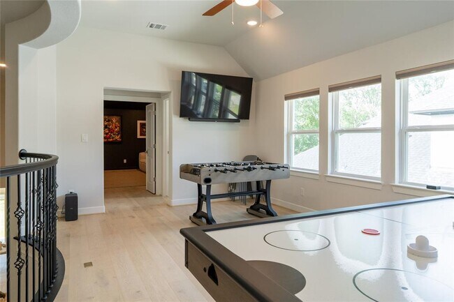 Building Photo - 96 Madrone Terrace Pl