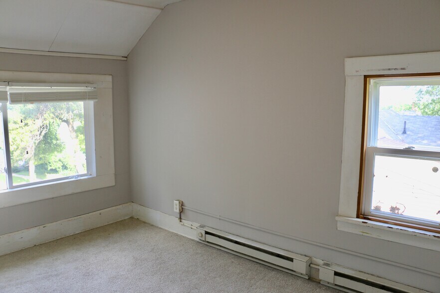 Bedroom - 331 Center St