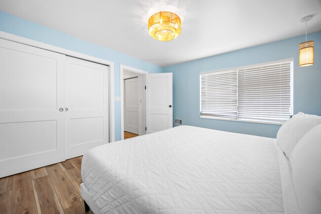 Building Photo - 11560 Dragon Point Dr