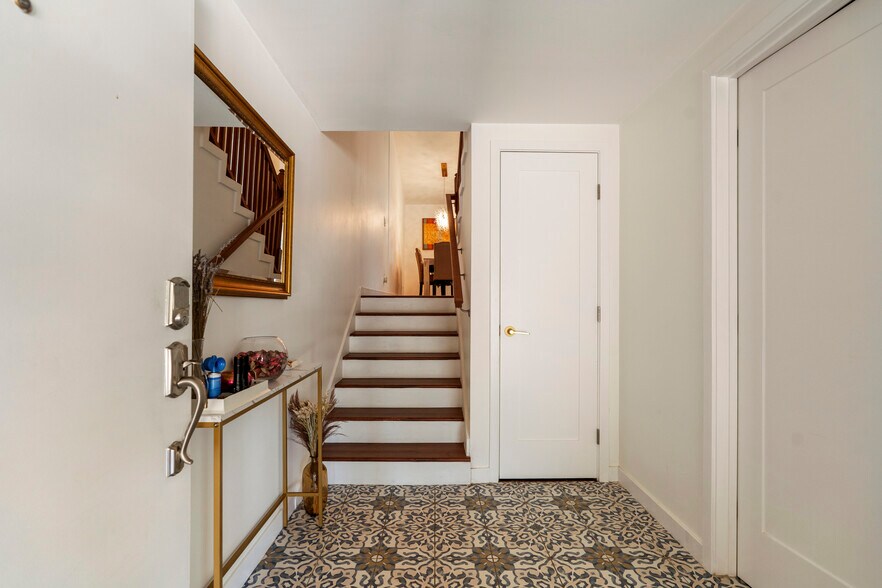 Building Photo - 3500 W Manchester Blvd