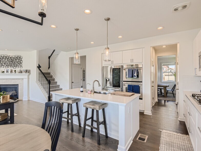 Building Photo - 664 Tiger Lily Way