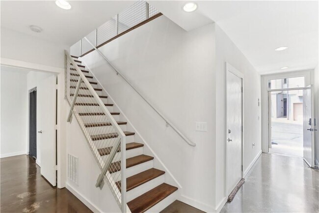 Building Photo - 1385 Stirling Cir NW
