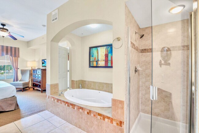 Building Photo - 8113 Resort Village Dr