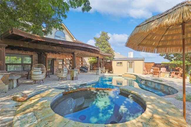 Building Photo - 1088 Pondview Dr