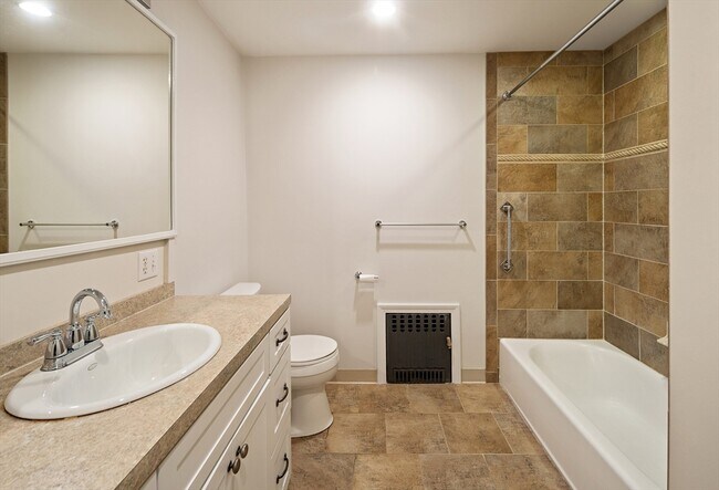 Building Photo - 97 Winthrop Shore Dr