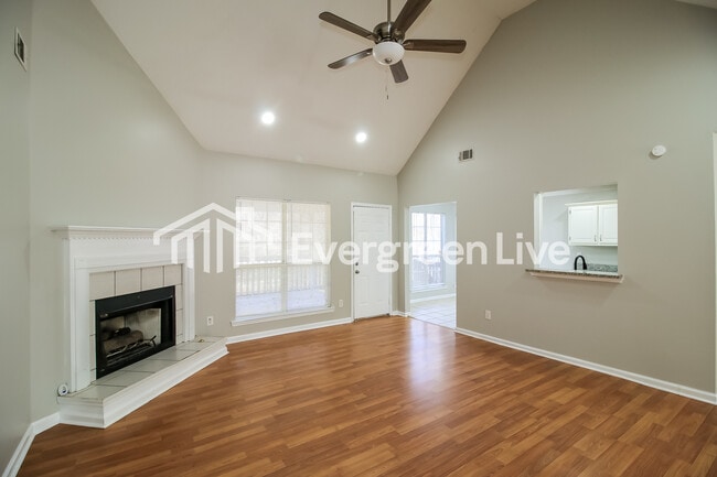 Building Photo - 365 Wynbrook Dr