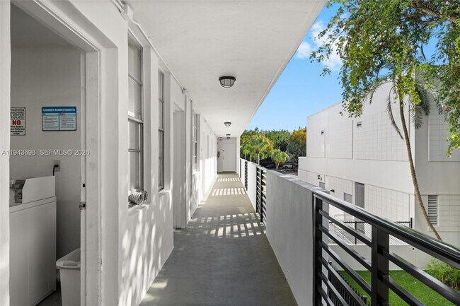 Building Photo - 631 Jefferson Ave