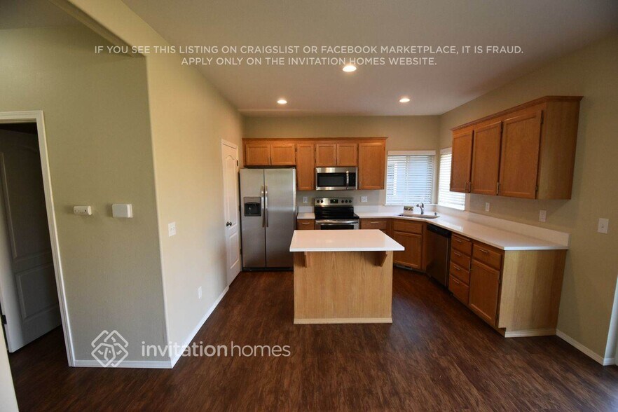 Building Photo - 2321 171st St E