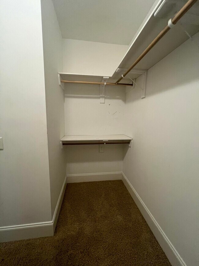 Building Photo - 2105 Harborview Dr