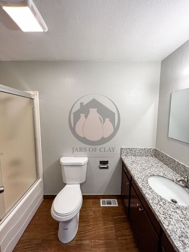 Building Photo - 4706 Buffalo Dr SE