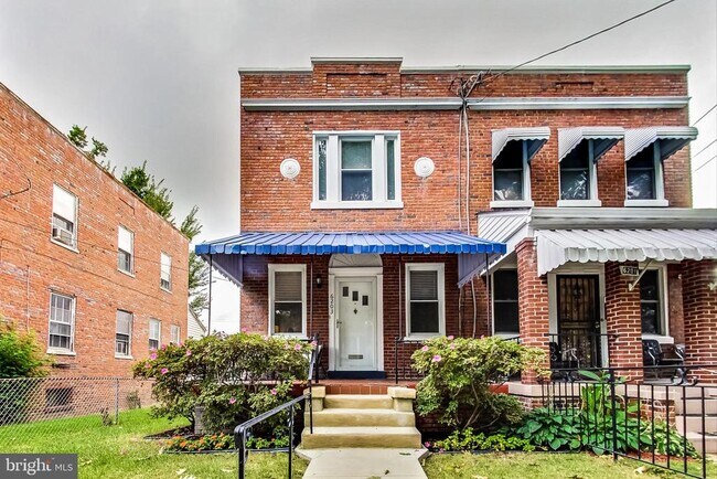 Building Photo - 6203 8th St NW