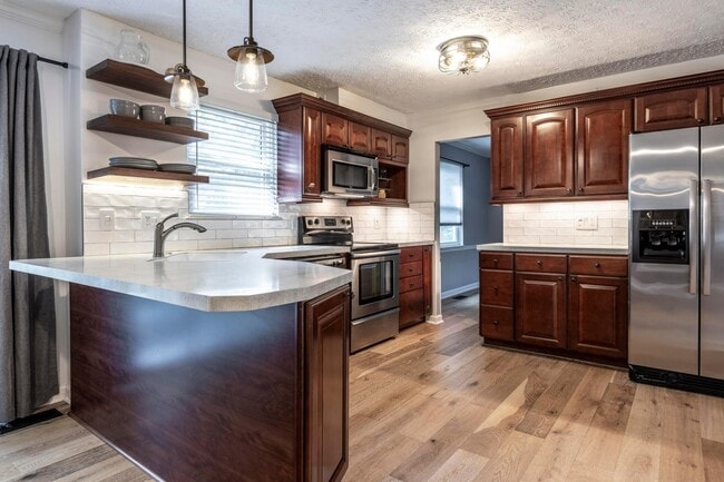 Building Photo - 2037 Sutter Pkwy