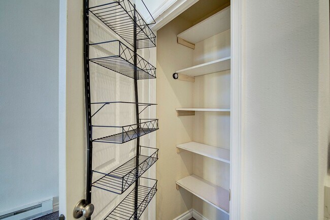 Building Photo - 1Bd/1Ba Mercer Island Condo