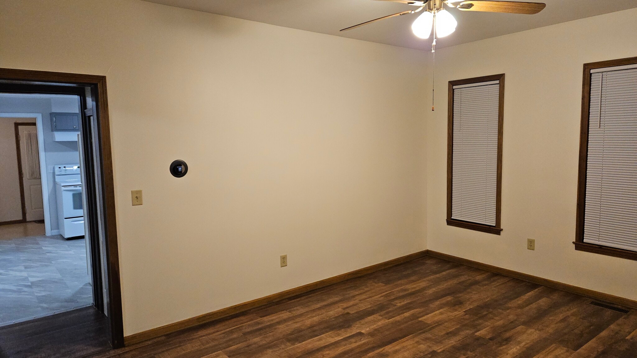 Living Room - 502 E Vine St