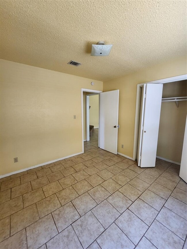 Building Photo - 2610 Garrettson Dr
