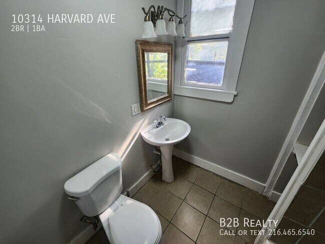 Building Photo - 10314 Harvard Ave