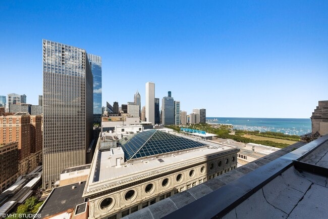 Building Photo - 310 S Michigan Ave
