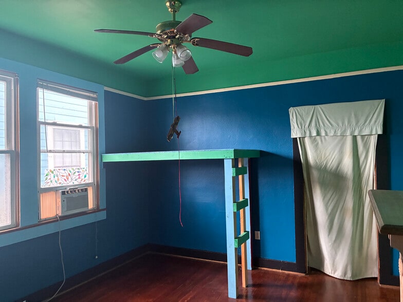 Building Photo - 1707 Frenchmen St