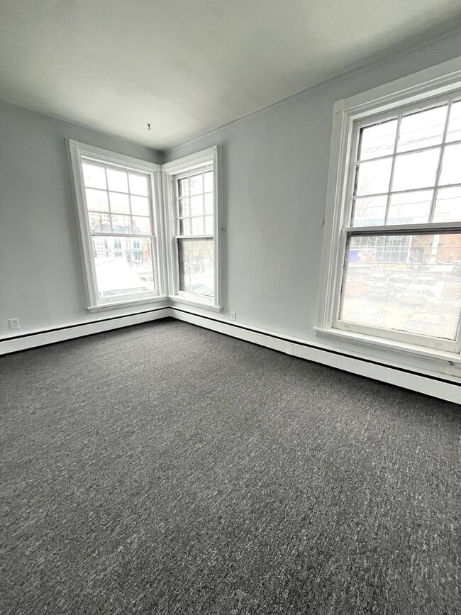 Building Photo - 104 Linwood Ave