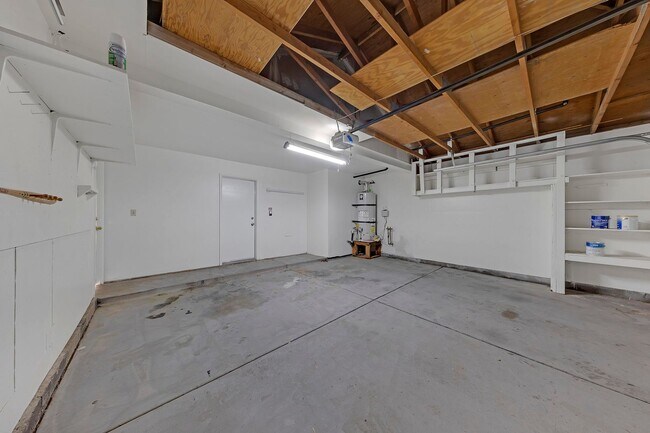 Building Photo - 3158 Laurel Ave