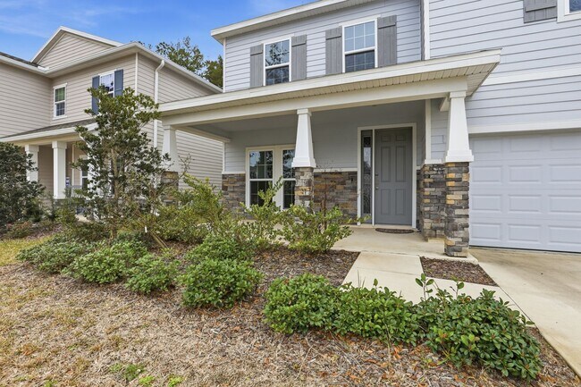 Building Photo - Finley Woods 4 bedroom 3 bath.