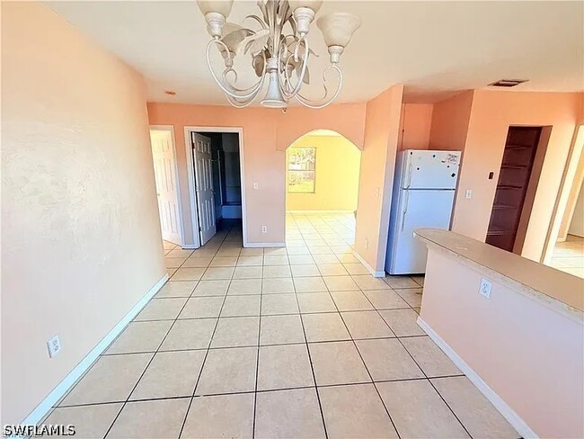 Building Photo - 419 NE 16th Pl