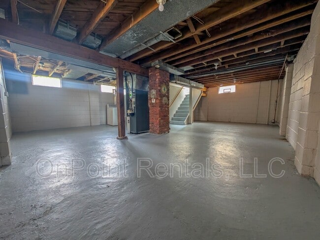 Building Photo - 34224 Stellwagen St