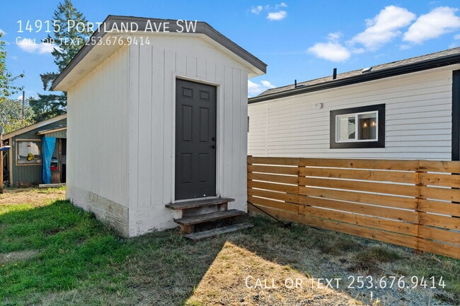 Building Photo - 14915 Portland Ave SW