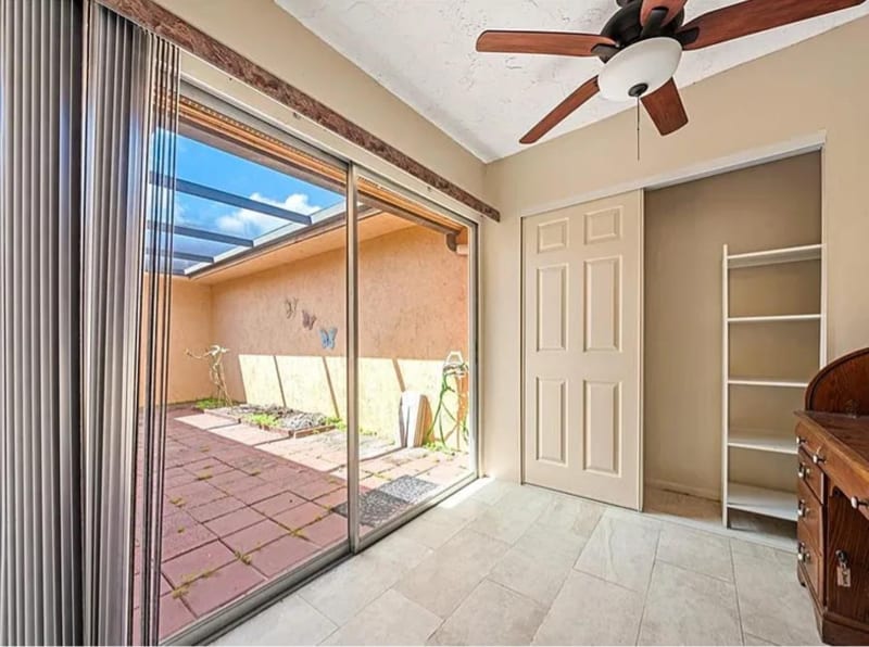Building Photo - 5428 Larchmont Ct