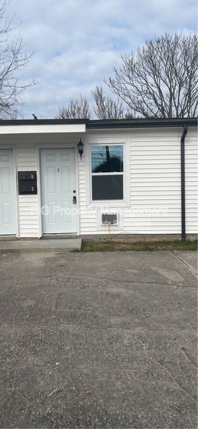 Primary Photo - 2311 Holbrook Dr