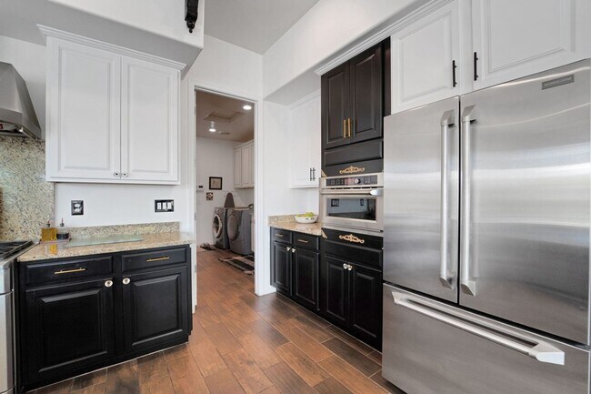 Building Photo - Spacious 4BR House in Cave Creek