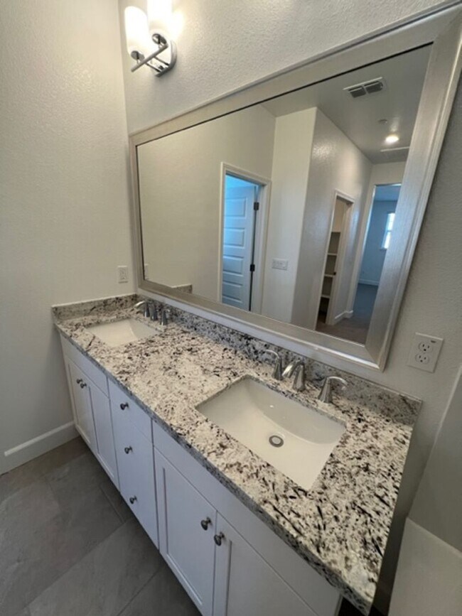 Building Photo - Newer Solar Home Walking Distance to Campus Oaks Shopping Center